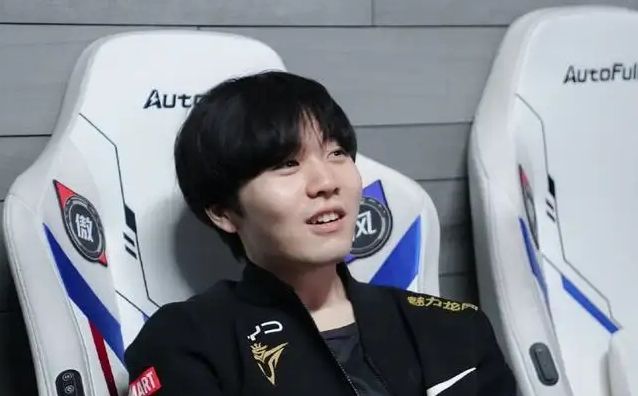 8月的密集 8月的密集