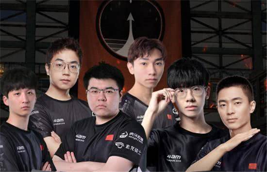 并由裁判认 并由裁判认