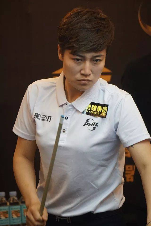 会上承认球 会上承认球